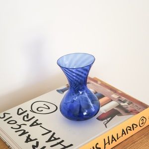 *Vintage Japanese Blue Swirl Vase 🌀